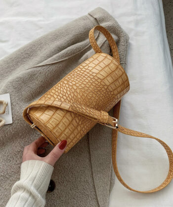 Versatile One Shoulder Cylinder Messenger Bag